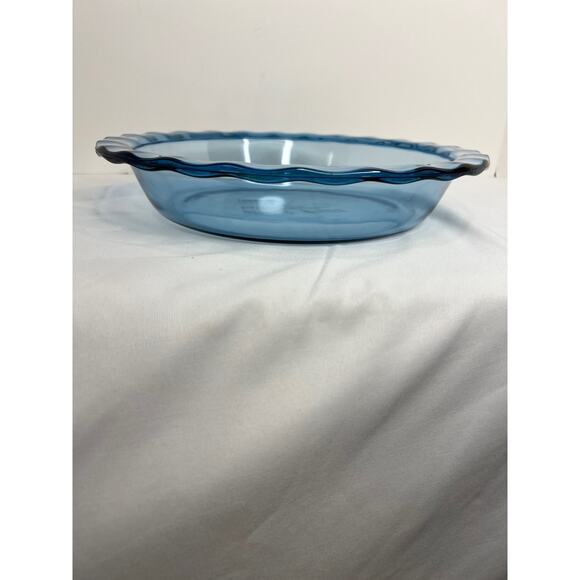 Pyrex C209 Blue Tint Glass Fluted Ruffled Rim Pie Baking Plate - Picture 4 of 4